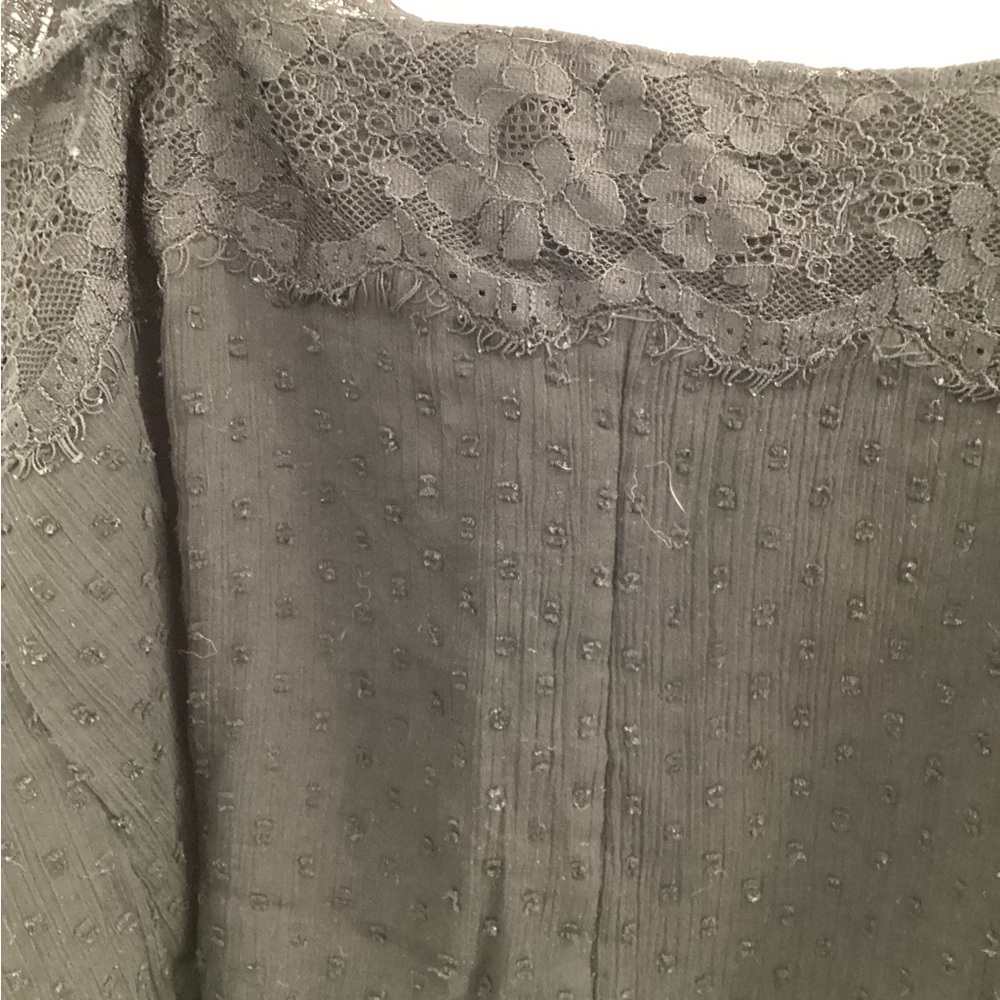Abercrombie & Fitch Elegant Black Cami with Lace Detail - Picture 9 of 10